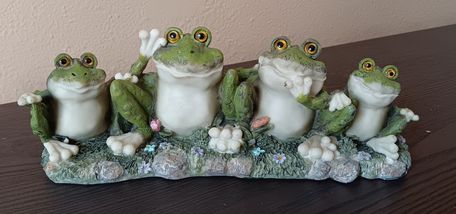 4 Toads Frog Statue Figures, 10 in Long, 4 inch high- Hard Resin Garden Figurine