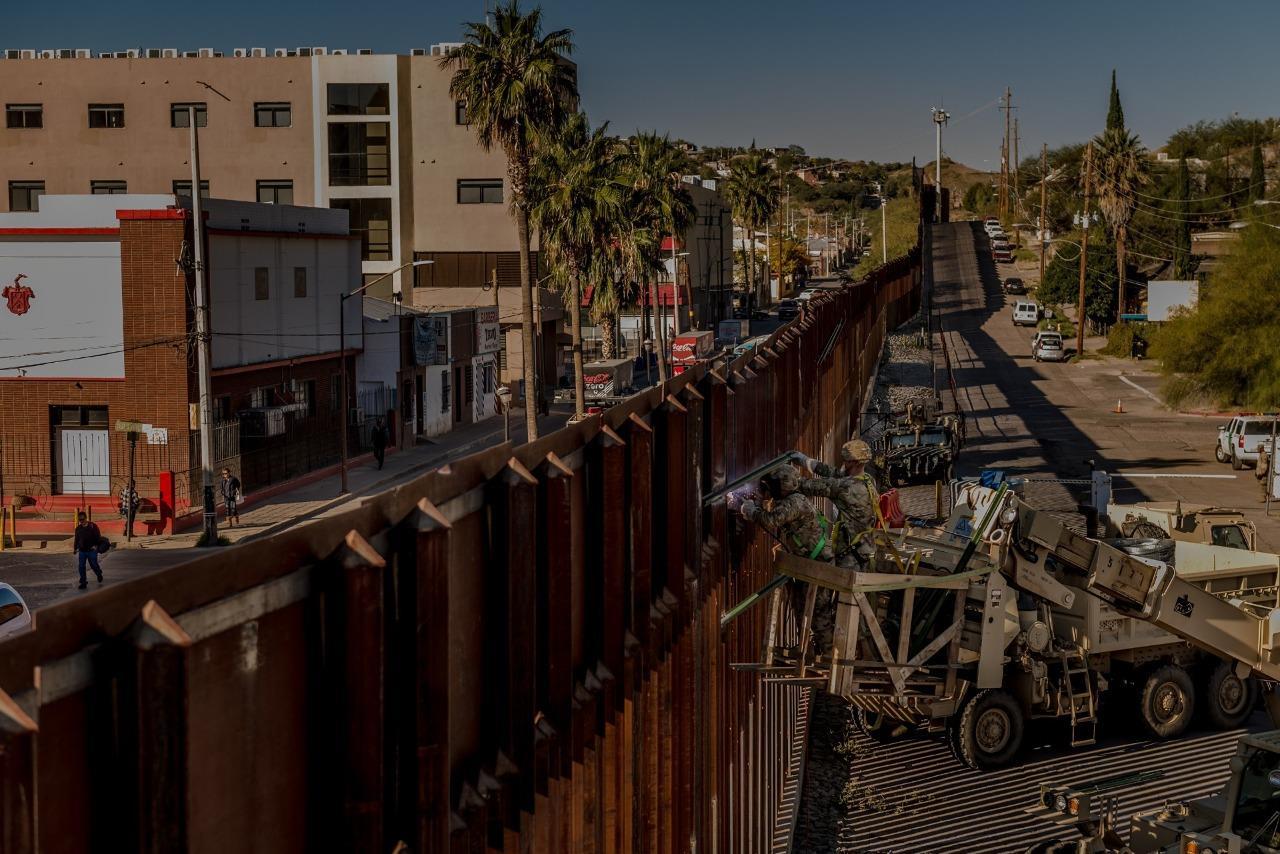 USA MEXICO BORDER WALL GLOSSY POSTER PICTURE PHOTO PRINT trump construction 5159
