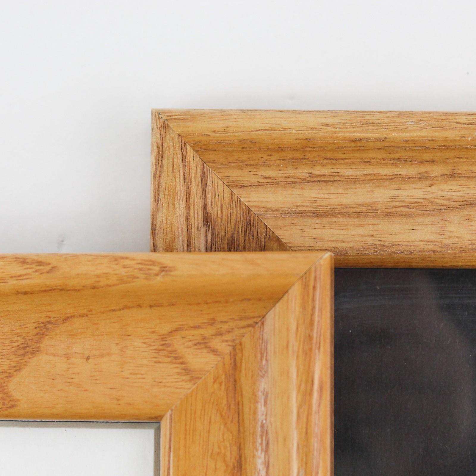 Set of Two 7 x 9 Inch Wood Photo Frames for 5 x 7 inch Photos