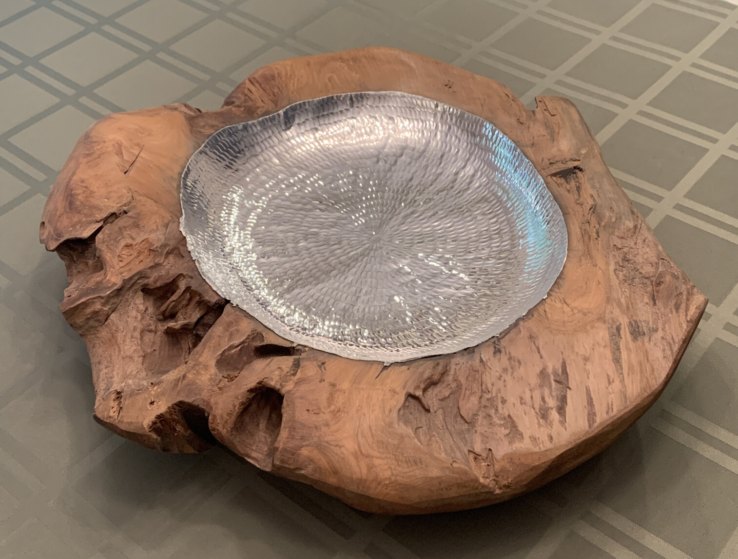 19″ Custom Made Natural Wood With Aluminum Centerpiece Bowl by Dimond Home MINT!