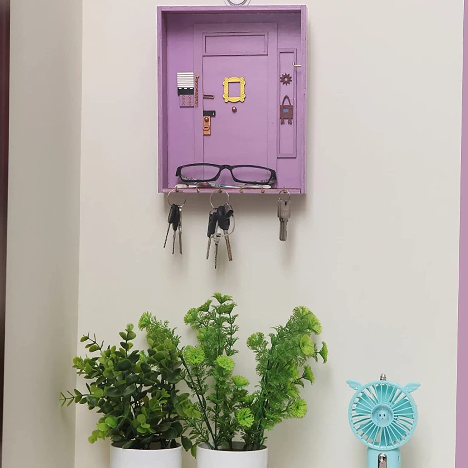 Friends Key Holder for Wall，Friends Tv Show Merchandise Gifts，Easy Installation