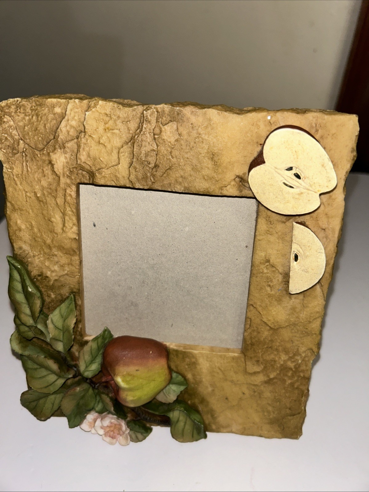 Picture Frame w 3D Fruit Apple Flowers Resin 3×3 Frame w Stand 8A