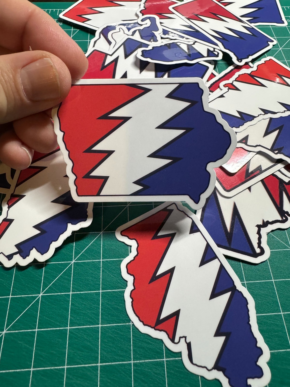 Iowa Stealie – Grateful Dead – Laminated Vinyl Sticker 2″x3″