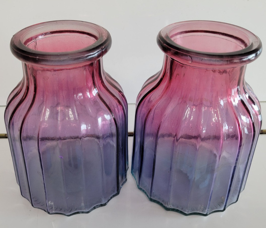 2 GREENBRIER INTL GLASS VASES BLUE BOTTOM RASPBERRY PINK TOP 6 INCHES