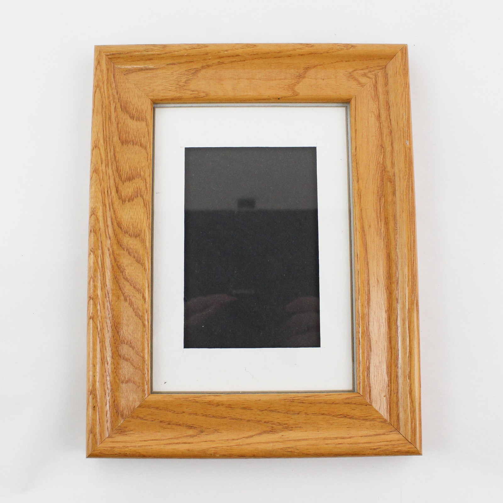 Set of Two 7 x 9 Inch Wood Photo Frames for 5 x 7 inch Photos