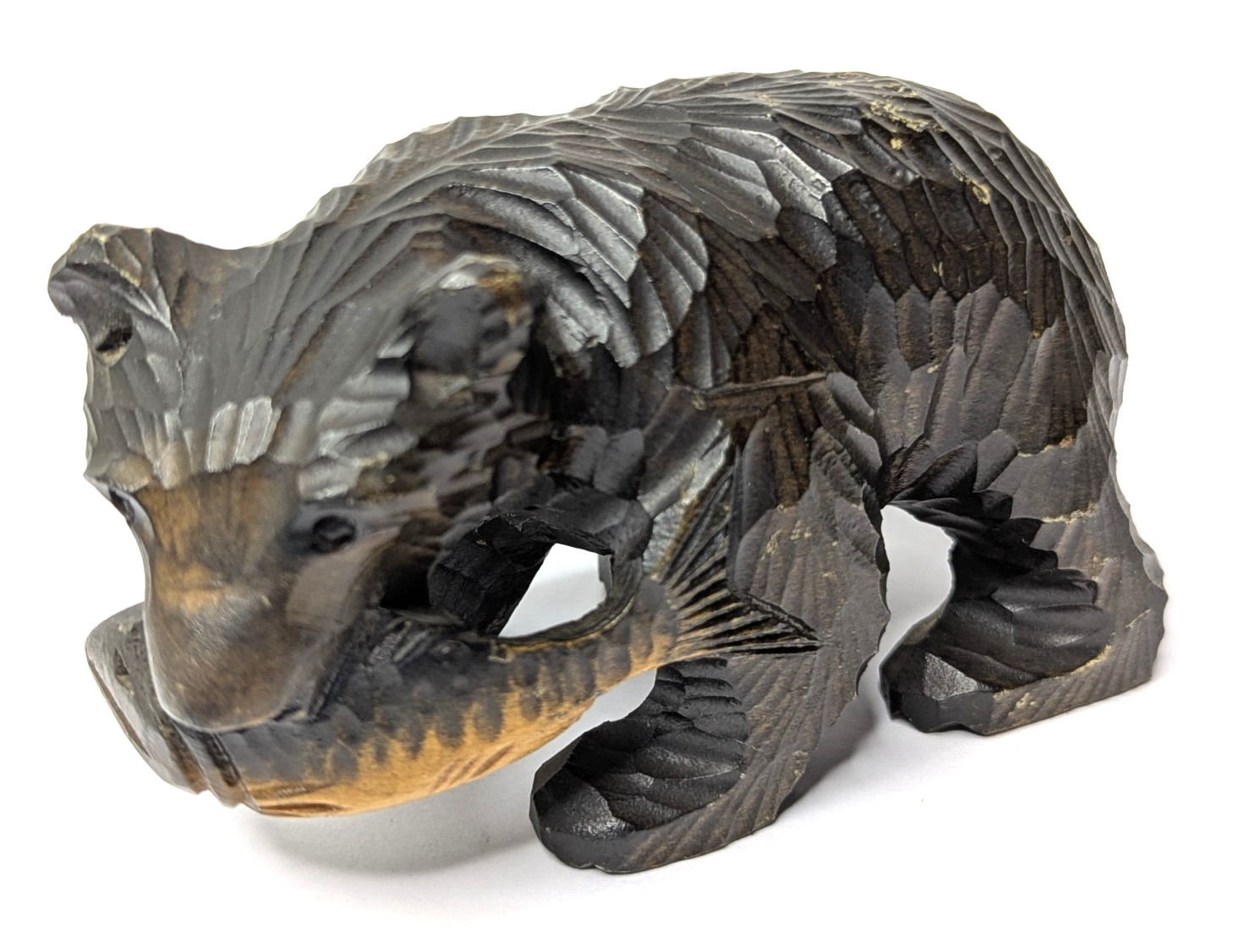 Small Vintage Japanese Hokkaido Ainu Bear with Salmon Handcarved Wood (H) 8cm