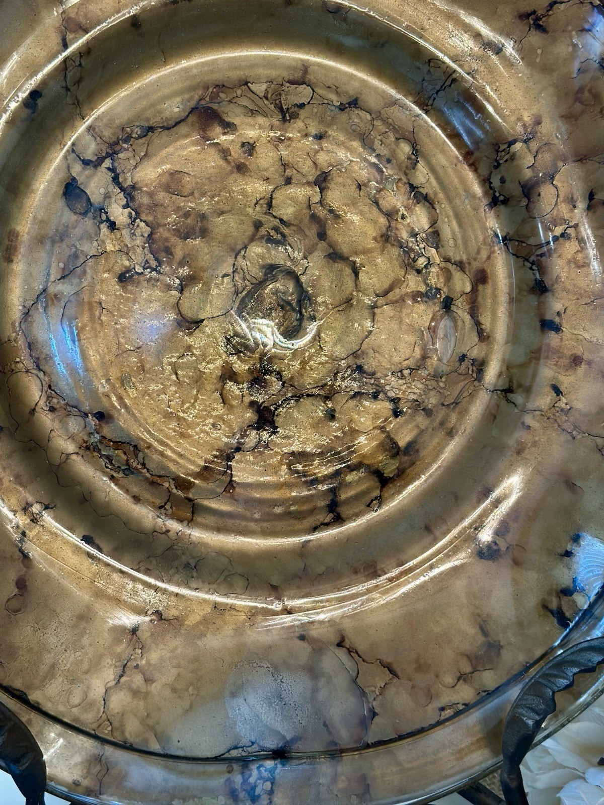 Large Gold/Mottled Brown Decorative Glass Charger Plate with Ornate Metal Stand