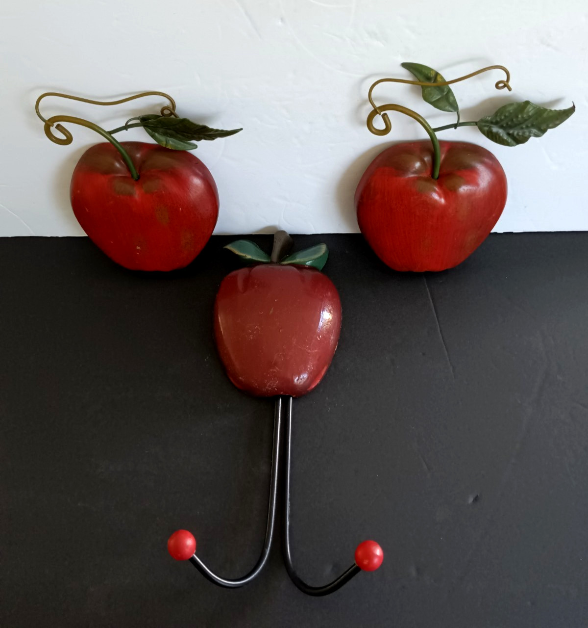 Vintage Apple Wall Hooks Set Kitchen Decor Red Fruit Coat Rack Farmhouse Country