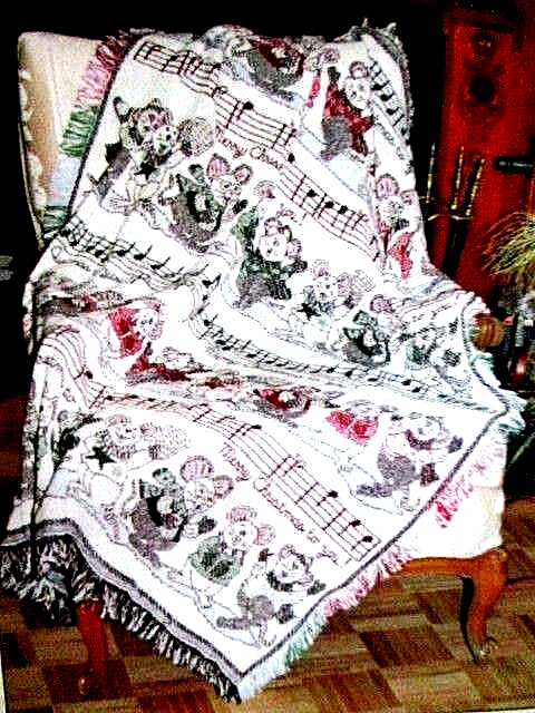 NEW 46″ x 60″ Easy Care ”CHRISTMAS MICE” Sears Natural Cotton AFGHAN COLLECTION