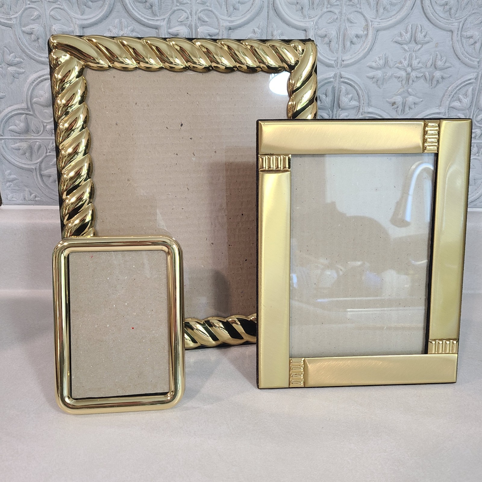 Set Of 3 Brass Picture Frames Standing Textured & Smooth Lg Med Sm Velvet Backs
