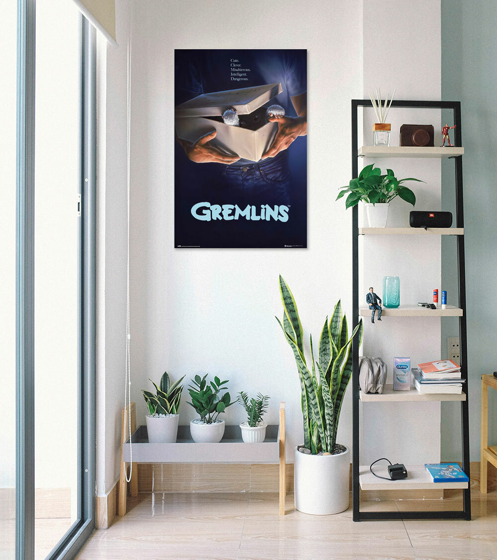 Gremlins – Movie Poster / Print (Regular Style) (Size: 24″ X 36″)