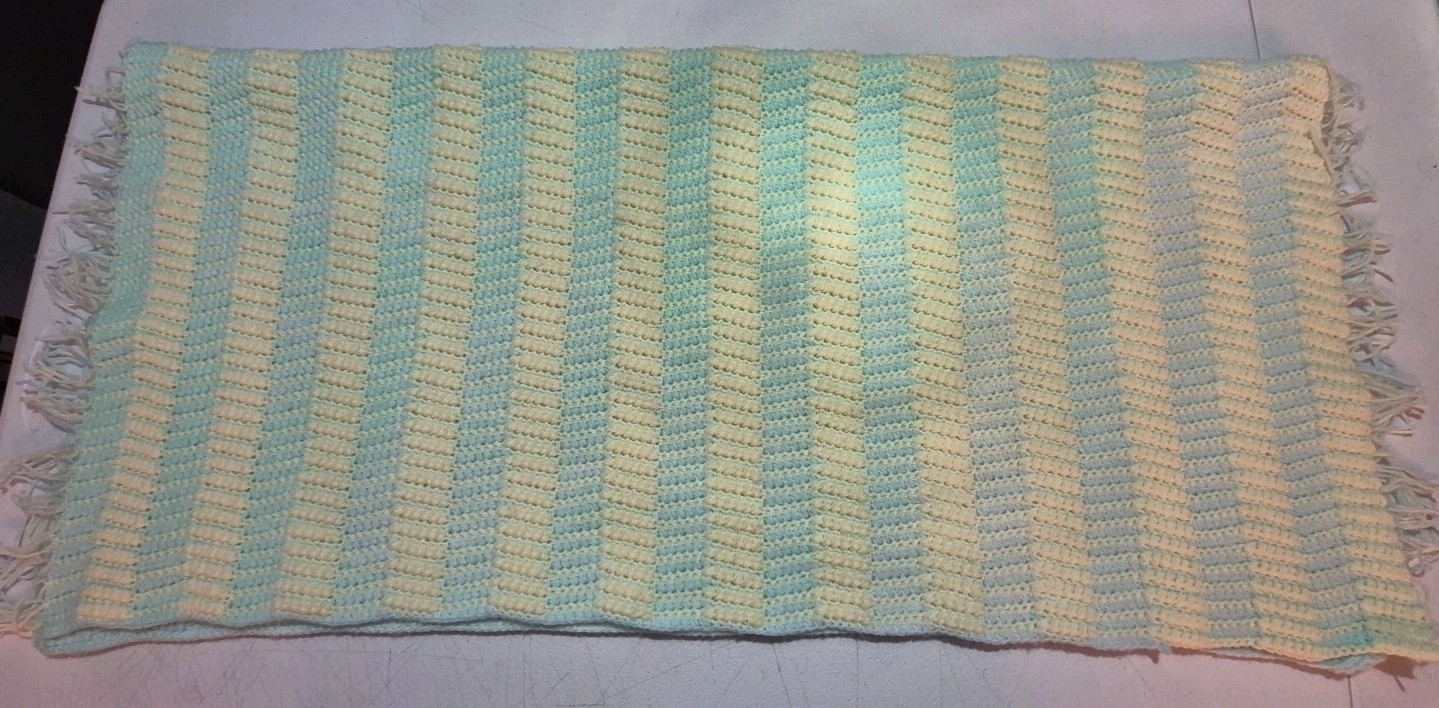 Lap/Baby Unisex Afghan Blanket Throw Green Yellow Handmade Crocheted 34” X 33.5”